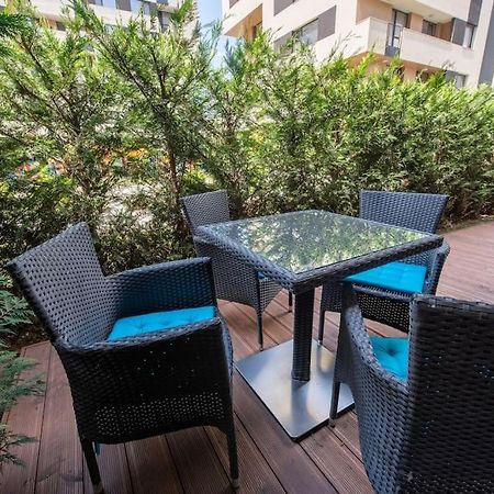 Labyrinth Apartment - Free Parking Space Included Varna Extérieur photo