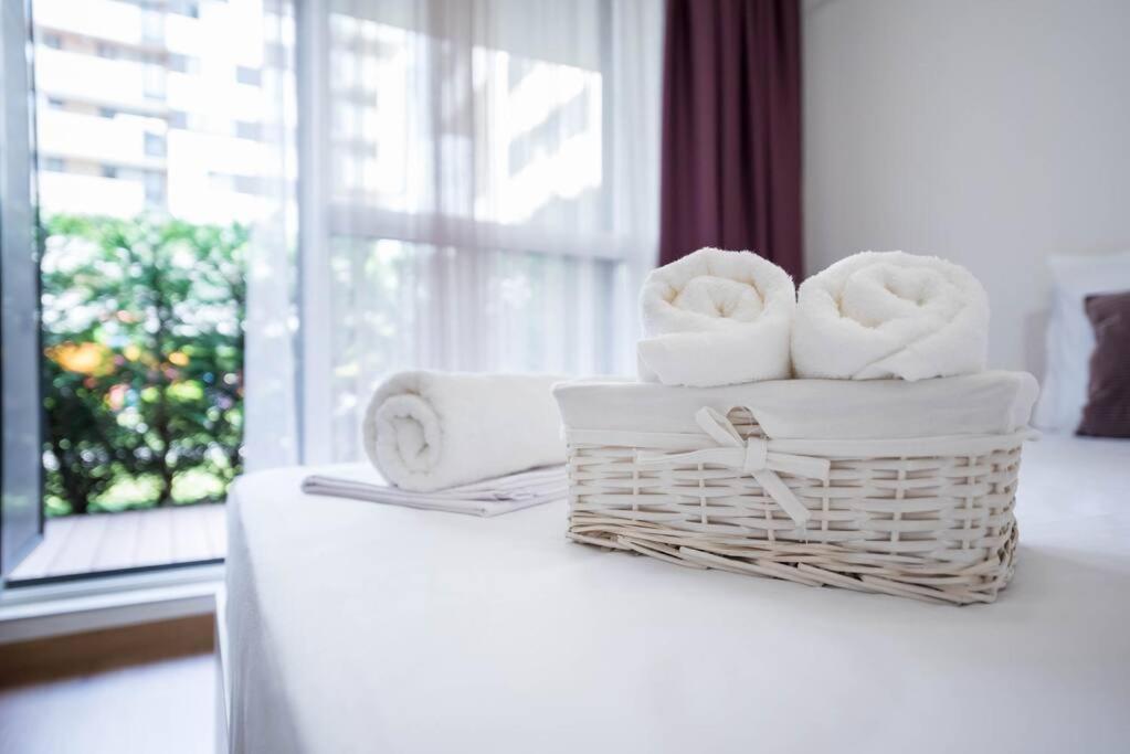 Labyrinth Apartment - Free Parking Space Included Varna Extérieur photo