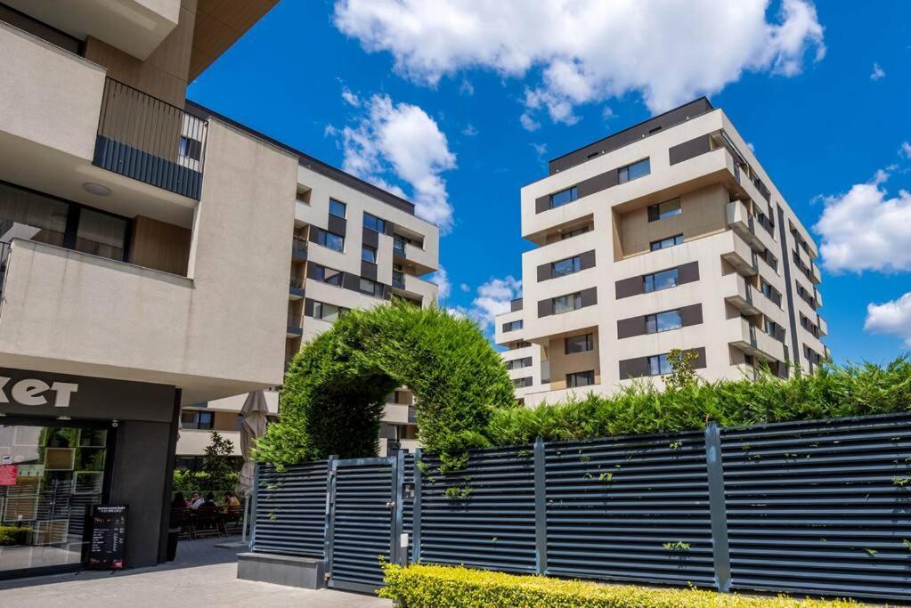 Labyrinth Apartment - Free Parking Space Included Varna Extérieur photo